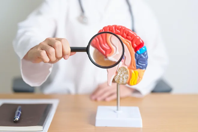 Litij so v obliki zdravilnega tonika predpisovali že v viktorijanskih časih. FOTO: Shutterstock