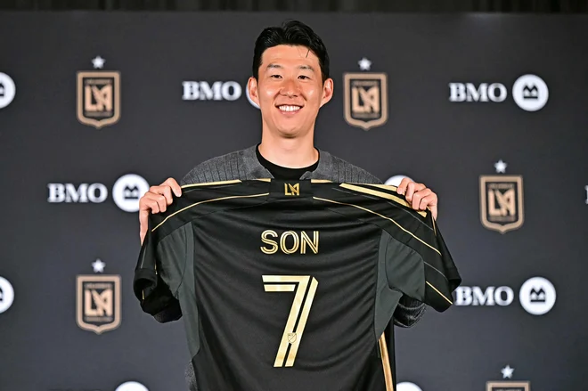 Heung-min Son je med nogometno javnostjo zelo priljubljen. FOTO: Frederic J. Brown/AFP