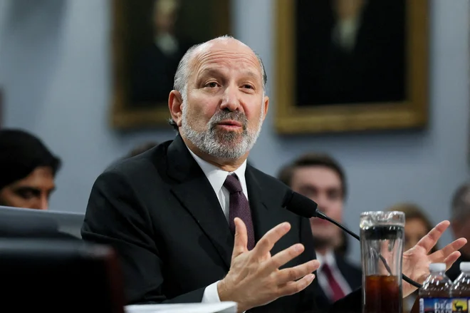Trgovinski minister Howard Lutnick napoveduje 50 milijard carinskih dolarjev na mesec.  FOTO: Leah Millis/Reuters