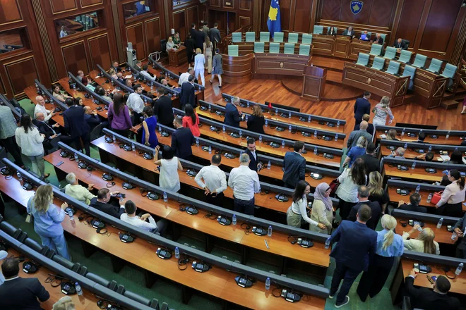 Konec julija je propadel že 54. poskus konstituiranja skupščine. FOTO: Valdrin Xhemaj/Reuters
