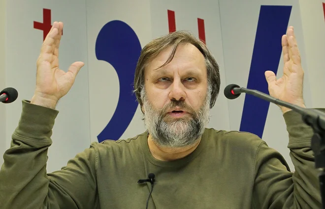 Žižek opozarja, da so neofašistični populisti spretno zapolnili praznino, ki jo je za seboj pustila nemočna levica. FOTO: Jože Suhadolnik/Delo
