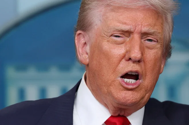Trump je za prvega statistika izbral ekonomista, ki je dosledno hvalil njegove politike, obenem pa kritiziral poteze njegovega predhodnika Joeja Bidna. FOTO: Jonathan Ernst/Reuters