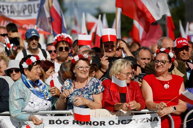 Iniciativa za transparentnost poljske vlade je razkrila enega največjih škandalov po letu 1989, v katerega so vpleteni tudi politiki. FOTO: Wojtek Radwanski/AFP