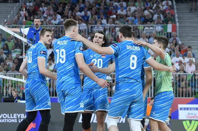 Slovenci so začeli nove priprave. FOTO: Aleš Oblak