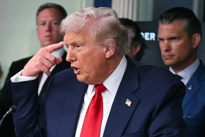 Trump je uveljavil 740. člen zakonodaje o samoupravi prestolnice.
FOTO: Jim Watson/AFP
