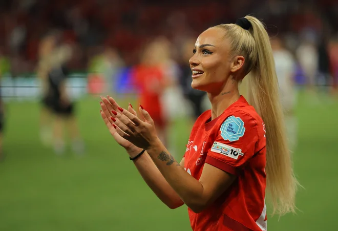 Alisha Lehmann je članica švicarske reprezentance. FOTO: Denis Balibouse/Reuters